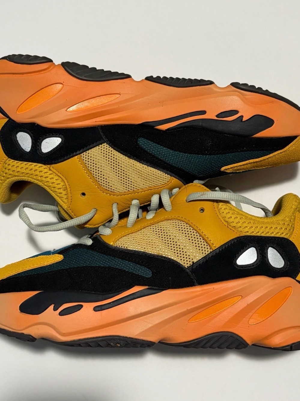 Yeezy 700 Sun Size 9